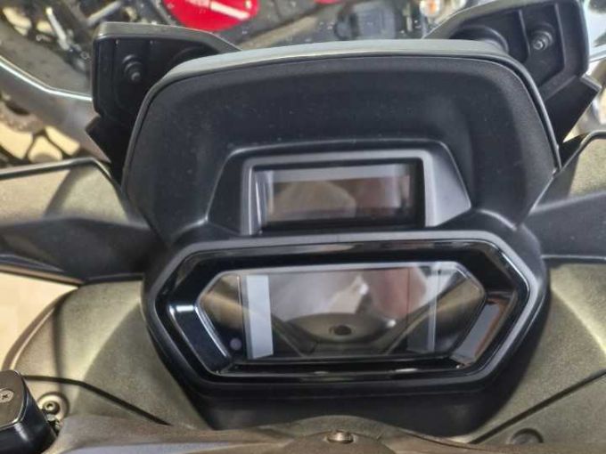 YAMAHA XMAX 125 TECH MAX 4