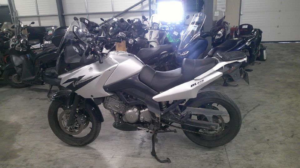 SUZUKI DL V-STROM 650 A2 4