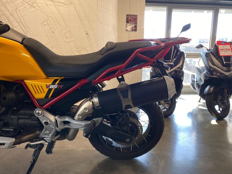 MOTO GUZZI V85 TT 850 4