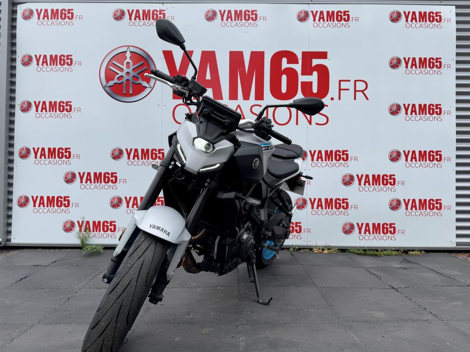 YAMAHA MT-07 Y-AMT 4