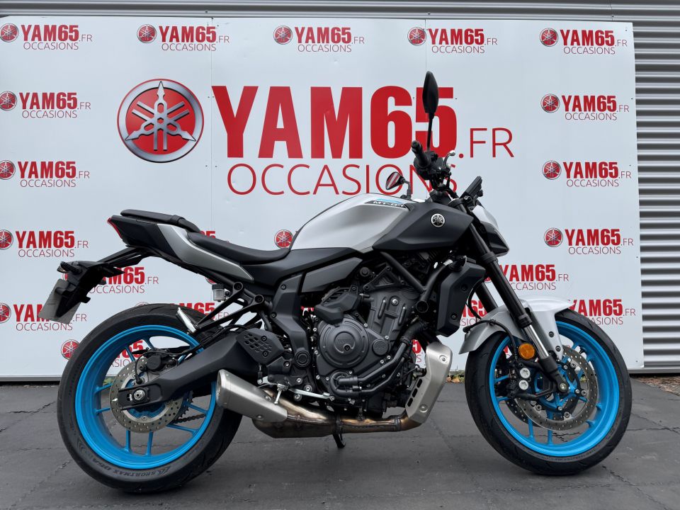 YAMAHA MT-07 Y-AMT 4