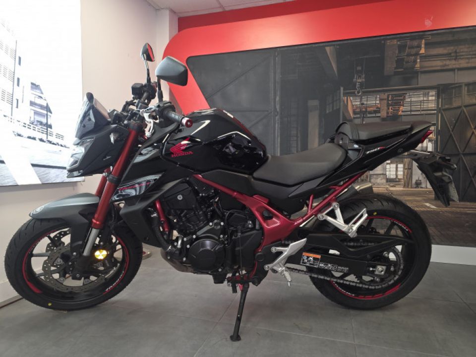 HONDA CB750 Hornet 35 kW 4