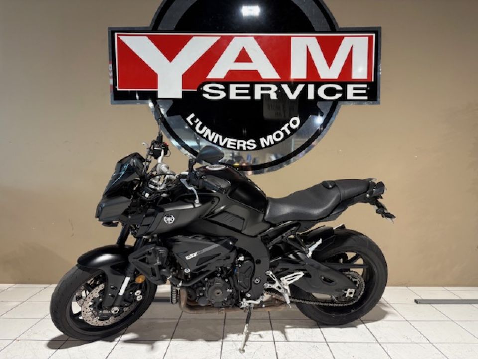 YAMAHA MT-10 4