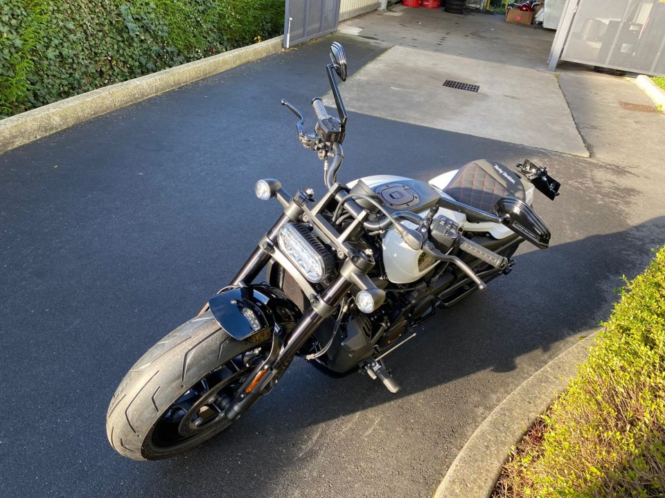 HARLEY-DAVIDSON SPORTSTER 1250 S 4