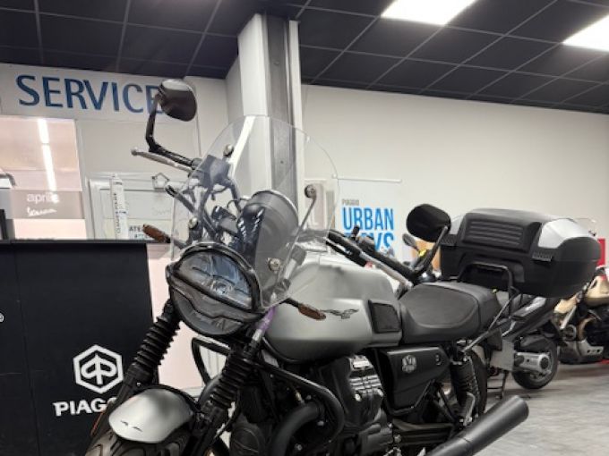 MOTO GUZZI V7 4