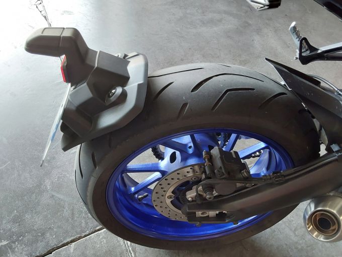 YAMAHA MT-09 4