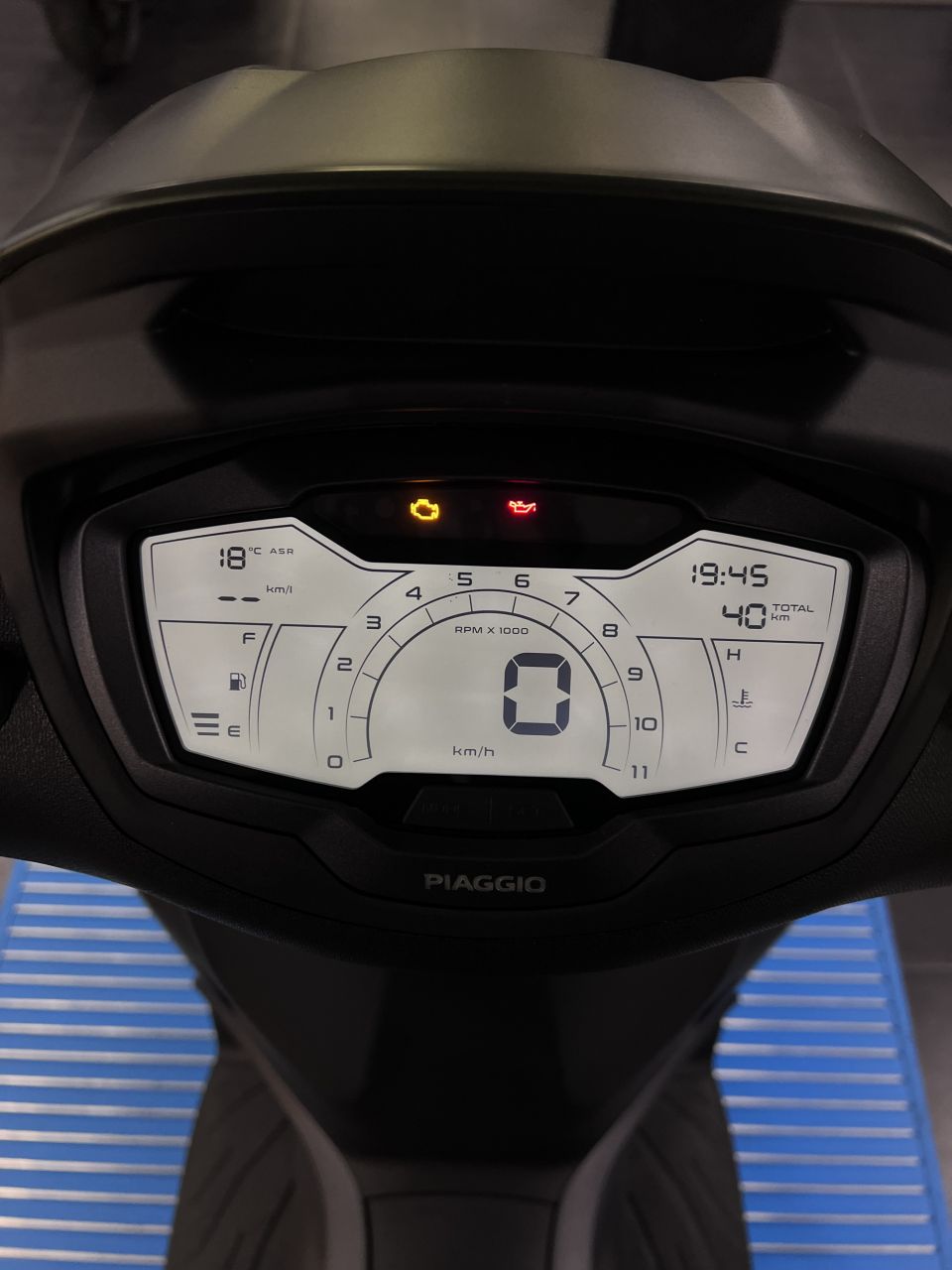 PIAGGIO BEVERLY 310 HPE E5+ 4