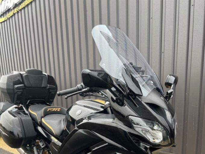 YAMAHA FJR 1300 ABS 4