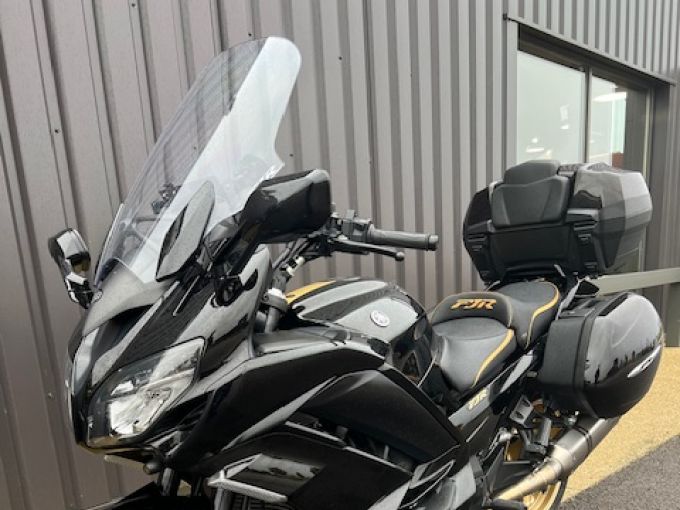 YAMAHA FJR 1300 ABS 4