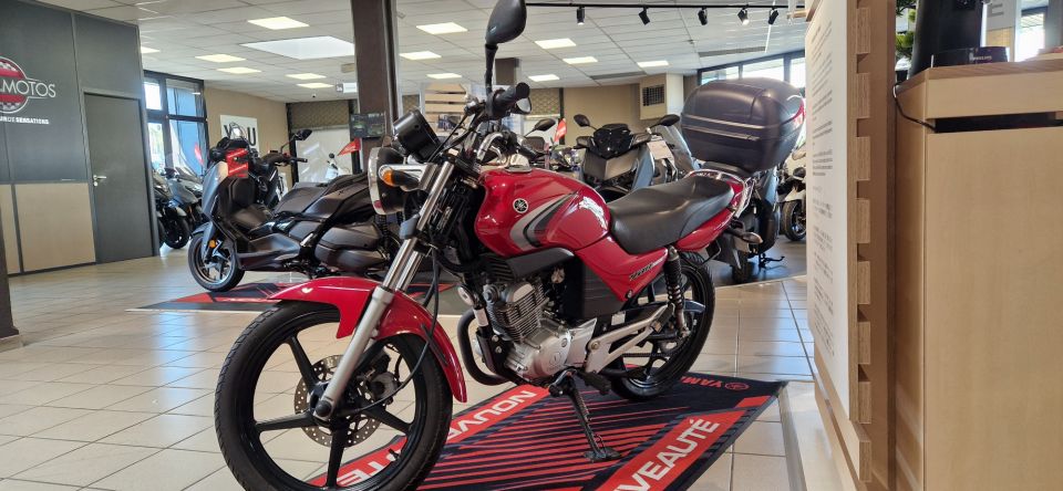 YAMAHA YBR 125 4