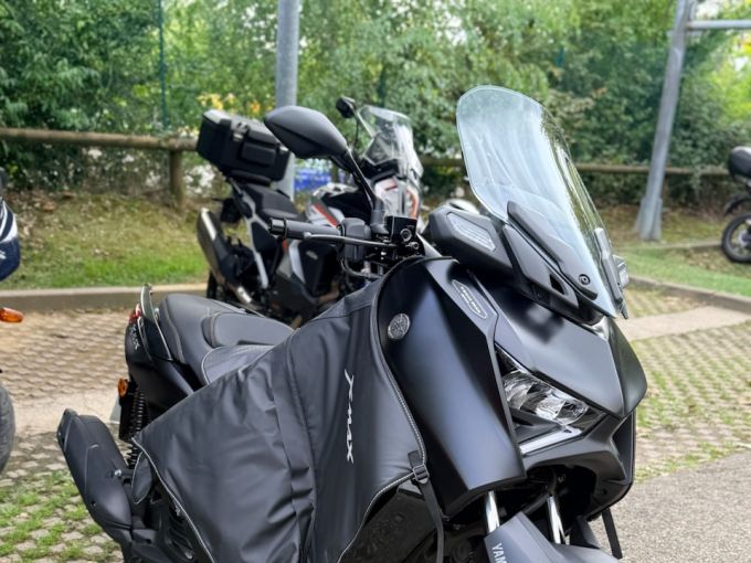 YAMAHA XMAX 125 TECH MAX 4