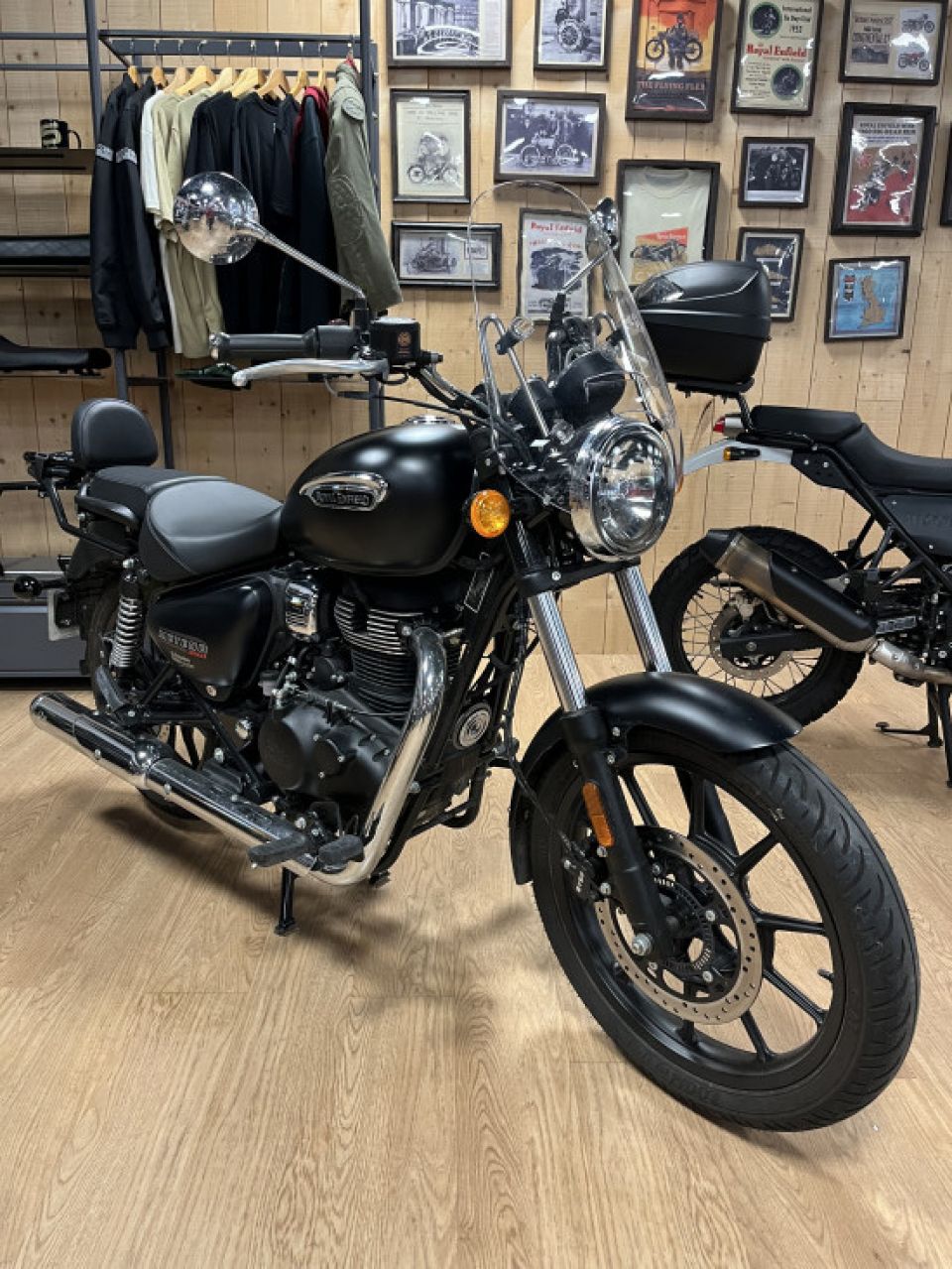 ROYAL ENFIELD METEOR 350 4