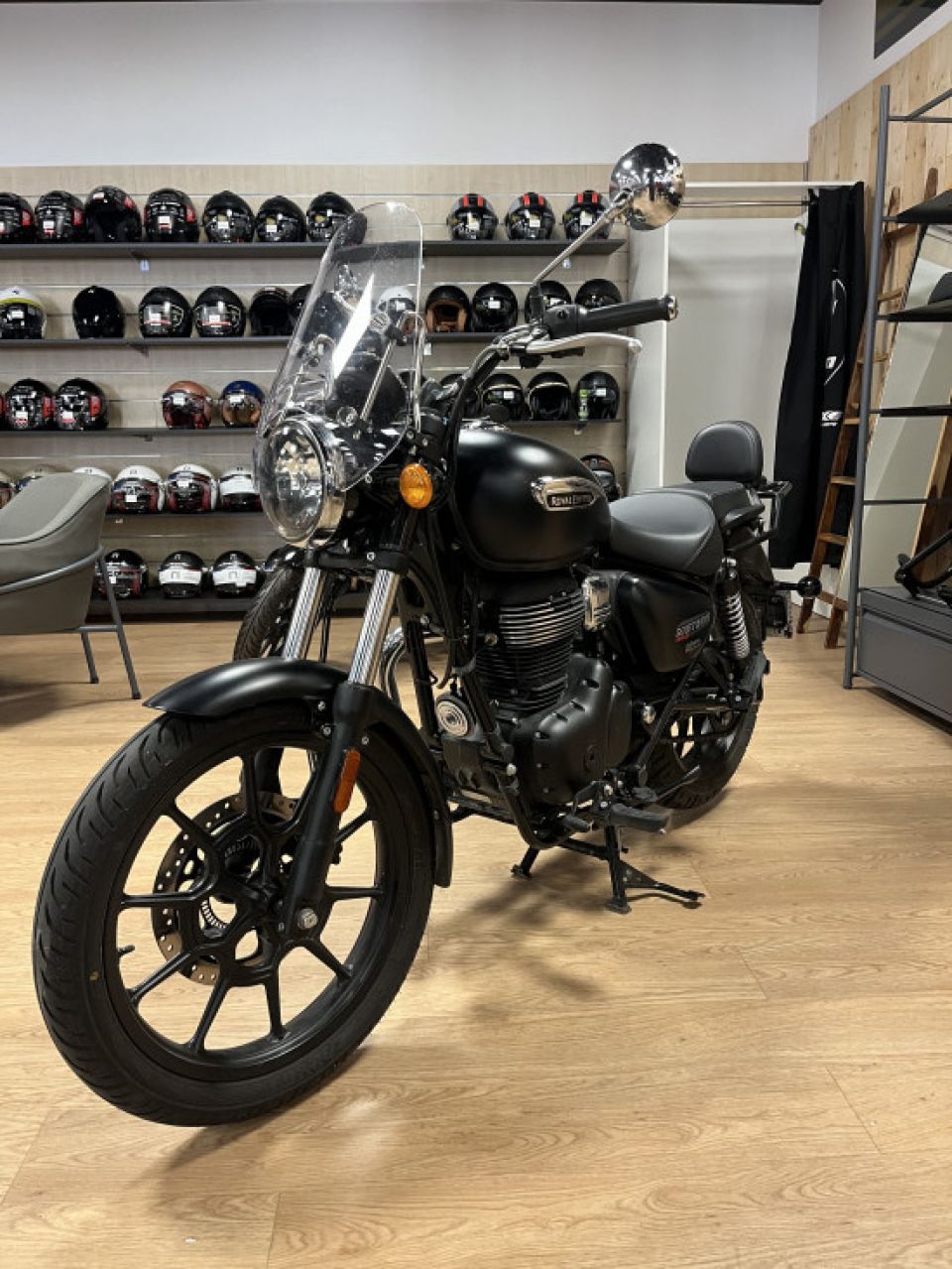 ROYAL ENFIELD METEOR 350 4