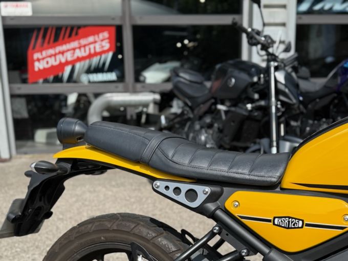 YAMAHA XSR 125 4