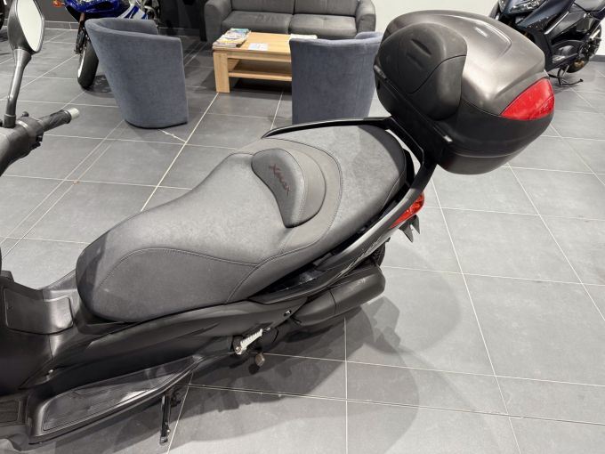 YAMAHA XMAX 125 4