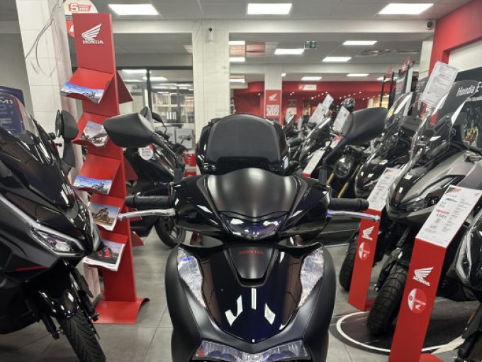 HONDA SH125i 4
