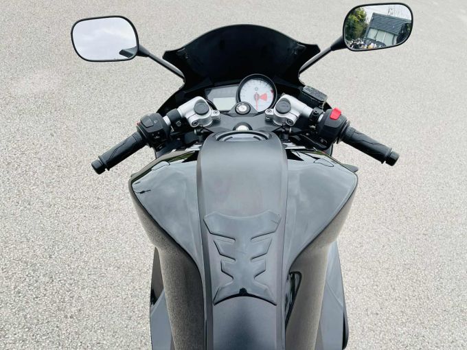 YAMAHA YZF-R 125 4
