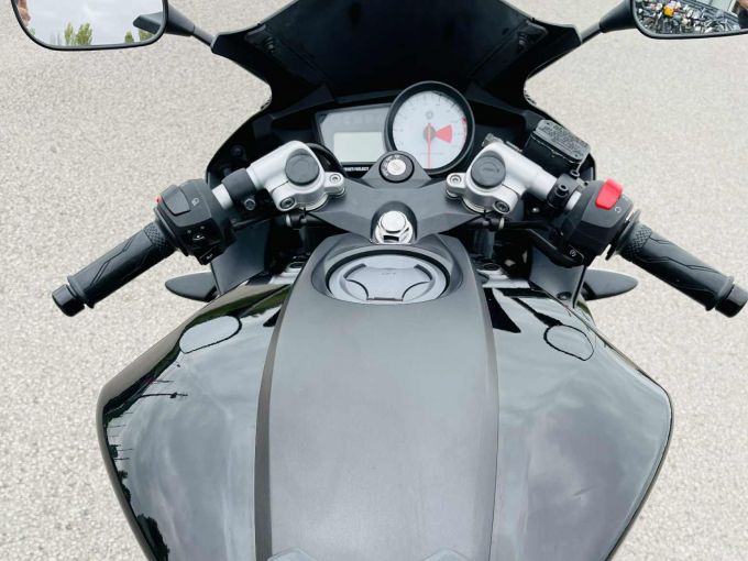 YAMAHA YZF-R 125 4