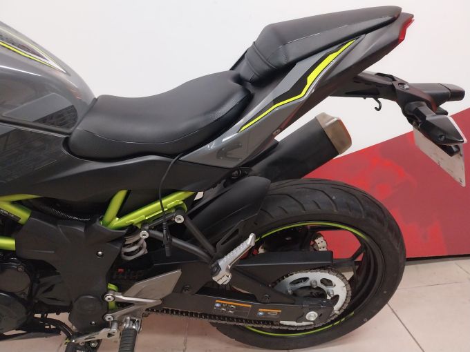 KAWASAKI Z 4
