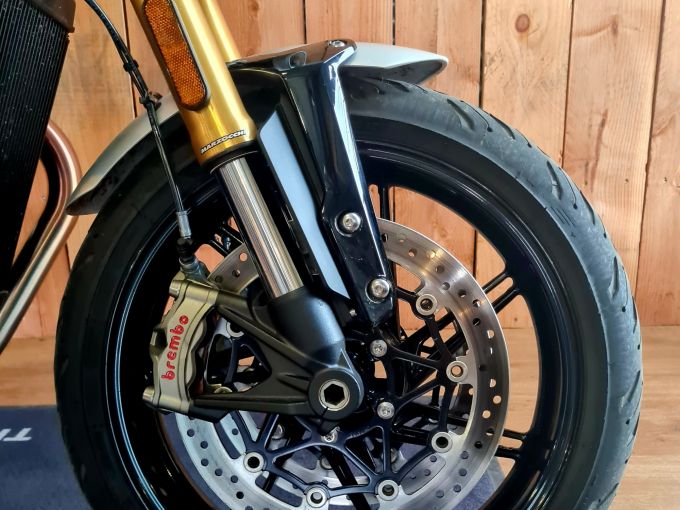 TRIUMPH Speed Twin 1200 RS 4