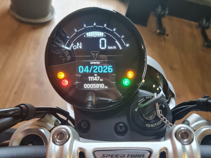 TRIUMPH Speed Twin 1200 RS 4