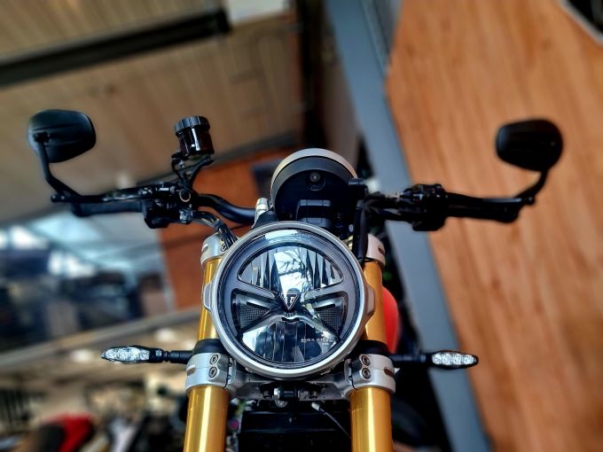 TRIUMPH Speed Twin 1200 RS 4