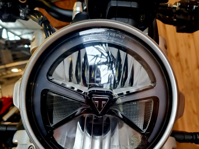 TRIUMPH Speed Twin 1200 RS 4