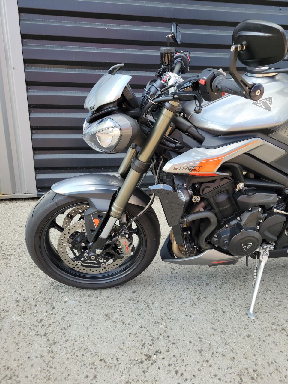 TRIUMPH STREET TRIPLE 765 RS 4