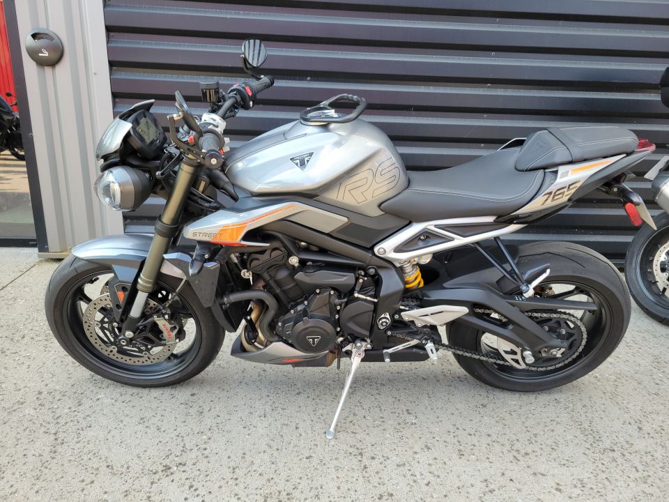 TRIUMPH STREET TRIPLE 765 RS 4