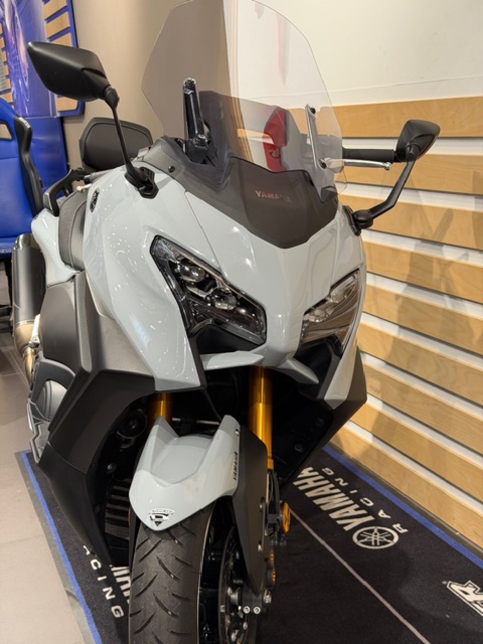 YAMAHA XP T-MAX 560 TECH MAX 4