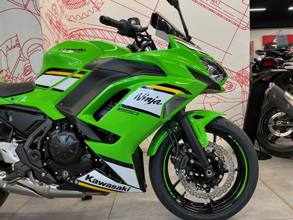 KAWASAKI NINJA 650 4
