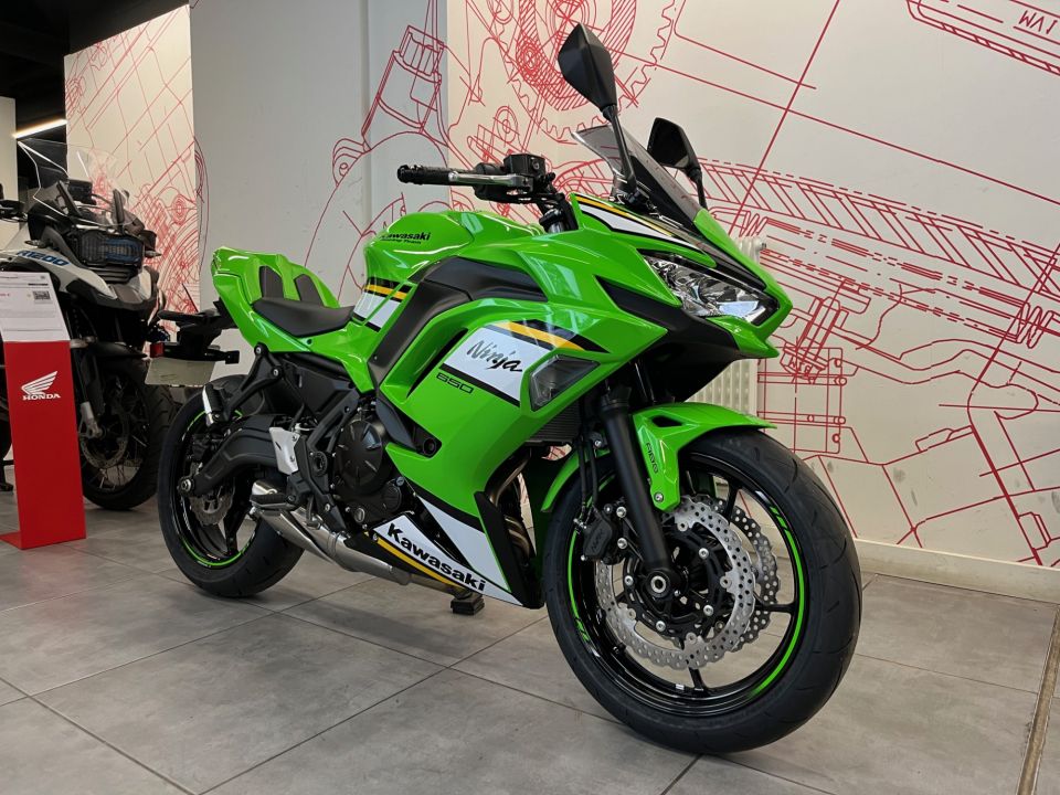 KAWASAKI NINJA 650 4