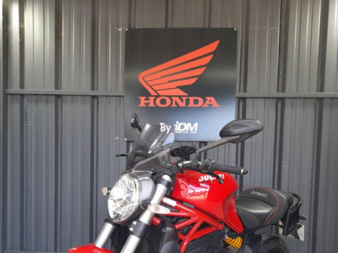 DUCATI MONSTER 821 4
