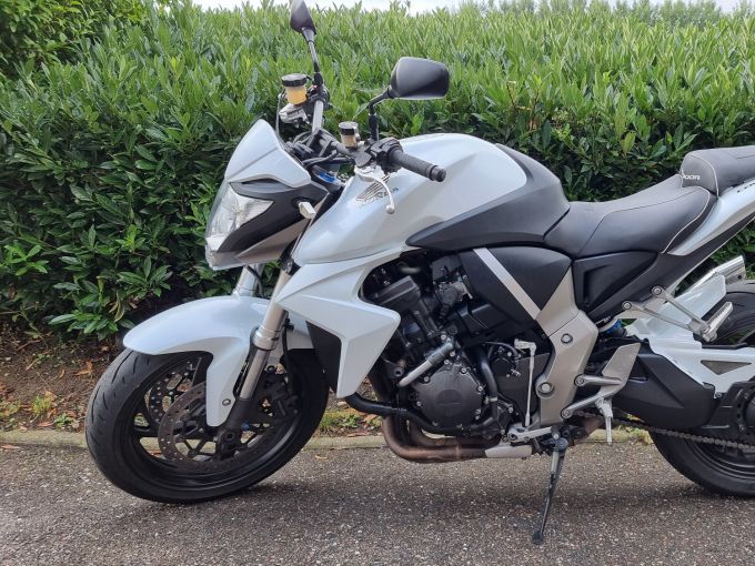 HONDA CB 1000 R 4