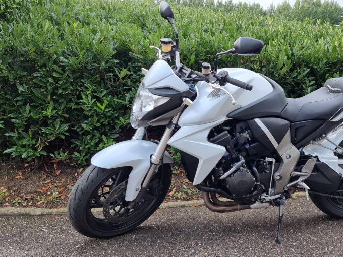 HONDA CB 1000 R 4