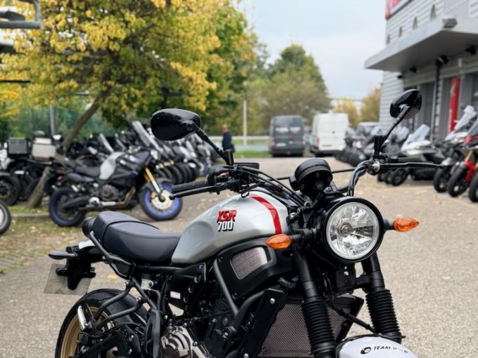 YAMAHA XSR 700 LEGACY 4