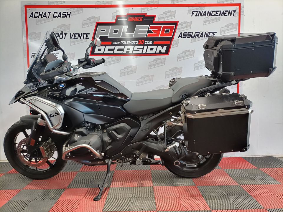 BMW R 1300 GS TRIPLE BLACK 4