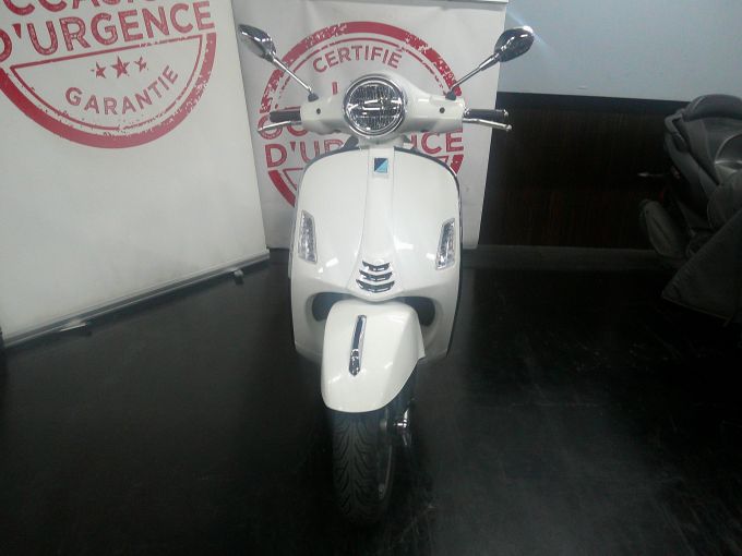 VESPA GTS 125IE SUPER 4