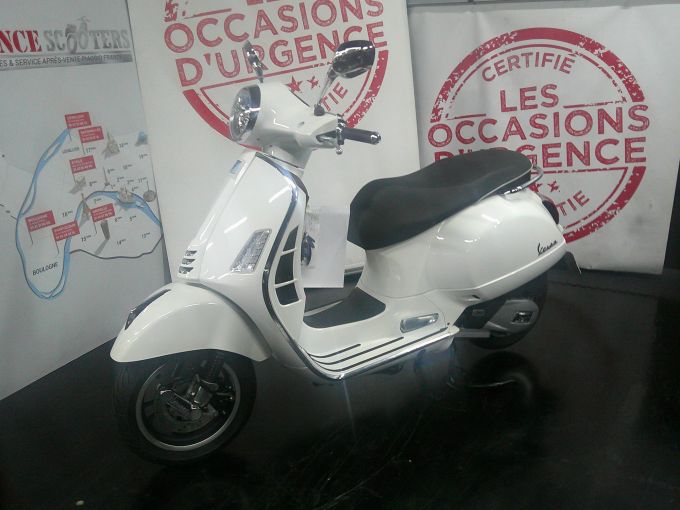 VESPA GTS 125IE SUPER 4