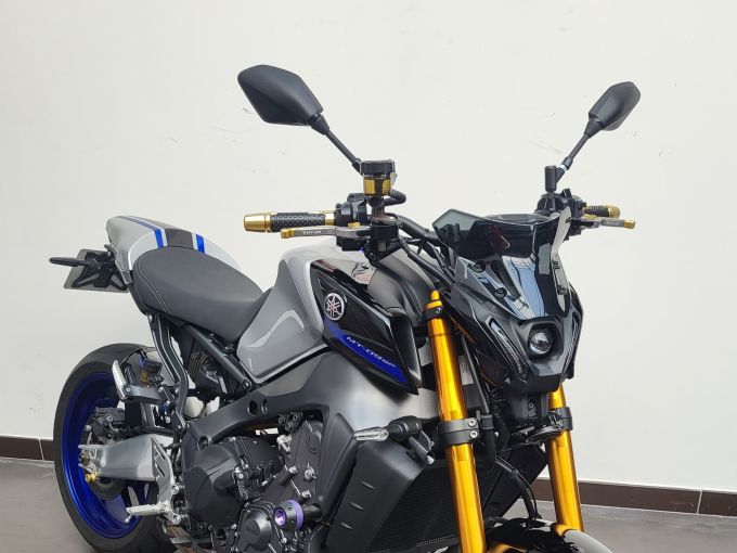YAMAHA MT-09 SP 4