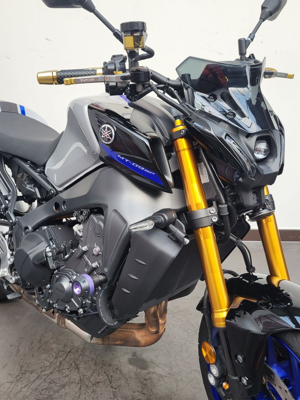 YAMAHA MT-09 SP 4