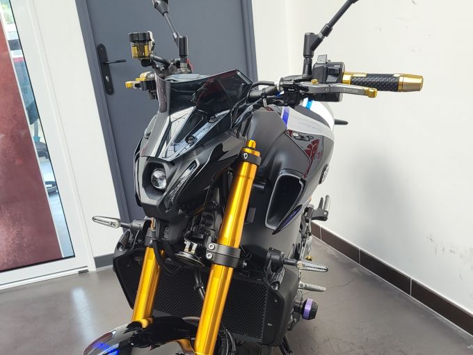YAMAHA MT-09 SP 4