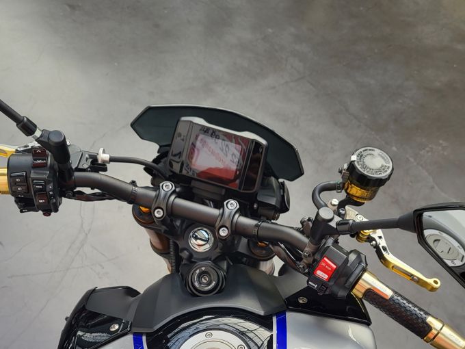 YAMAHA MT-09 SP 4