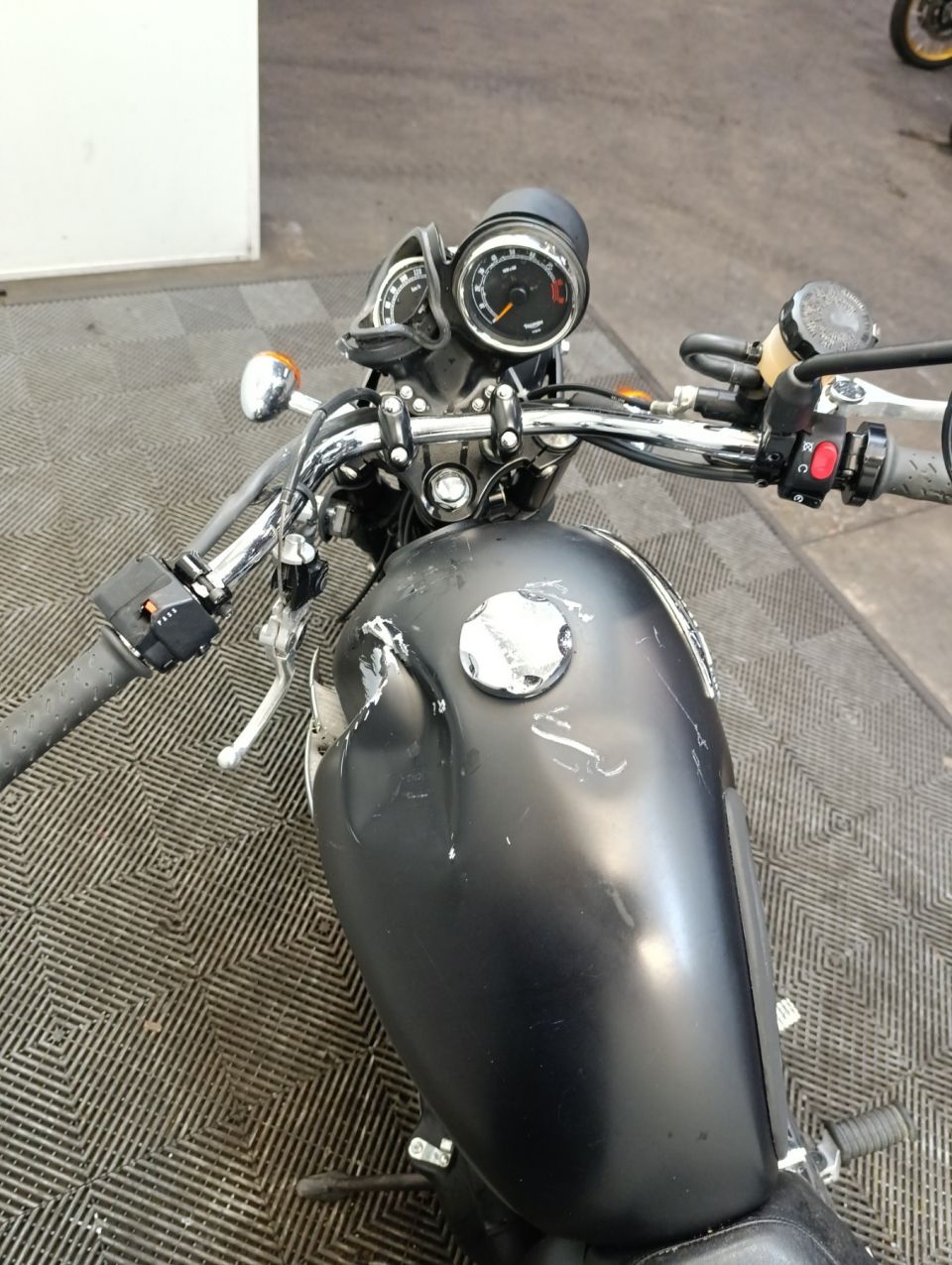 TRIUMPH SCRAMBLER 900 4