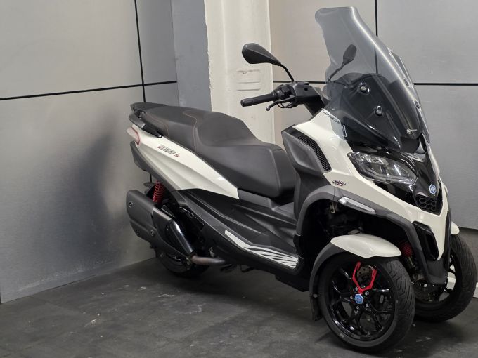 PIAGGIO MP3 400 HPE SPORT ABS ASR 4