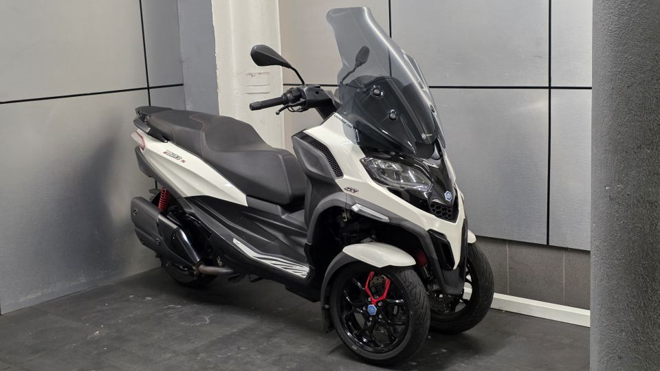PIAGGIO MP3 400 HPE SPORT ABS ASR 4