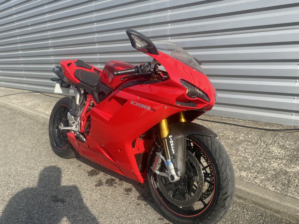DUCATI 1098 S 4
