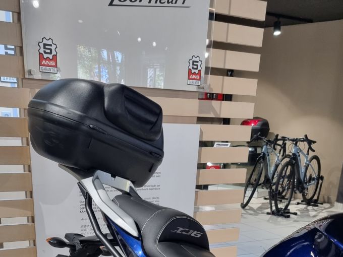 YAMAHA XJ 6  S DIVERSION 4