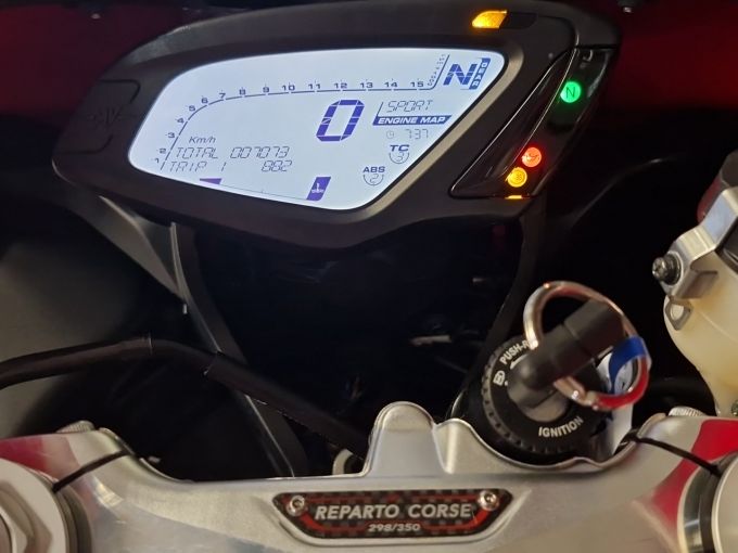MV AGUSTA F3 800 RC 4