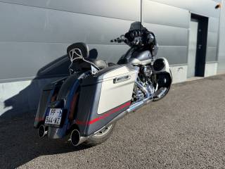 HARLEY-DAVIDSON TOURING STREET GLIDE 1923 CVO  - 2019